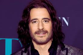 S1E7 I wonder if the same actor will be in the new show Moses...