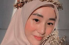 2,921 likes · 104 talking about this. Larissa Chou Yakinkan Netizen Tak Akan Lepas Hijab Usai Cerai Dengan Alvin Faiz Okezone Celebrity