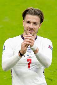 Jun 20, 2021 · grealish would be jewel in crown of this villa and city xi jack grealish could push to move to man city just so he can be mentioned in the same breath as richard dunne. An Ode To Footballer Jack Grealish S Immaculate 90s Curtain Haircut British Vogue