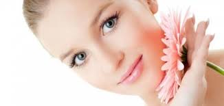 خلطة الحليب والنشا وماء الورد للوجه مجلة رجيم