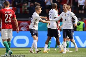 Griezmann evitó males mayores con un gol que puso las tablas en el marcador del puskas arena y que deja el grupo de la muerte más abierto si cabe. Ev Nq3e3qwvttm