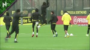 The norwegian showed off his trademark 'meditation' celebration after scoring. Haaland Hits Ronaldo Celebration In Dortmund Training Dortmund V Psg Champions League Youtube
