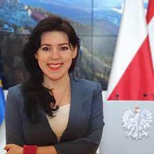 Według maila ujawnionego przez poufną rozmowę korespondentka tvp w brukseli dominika ćosić . Polska Agencja Prasowa Sa