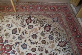 Kontaktieren sie uns und senden sie uns ein oder mehre fotos, damit wir uns ein bild des zustands machen können. Ich Will Einen Orientteppich Verkaufen Wie Soll Ich Beim Verkauf Am Besten Vorgehen Teppich Seide