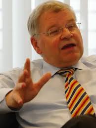 Ex-Airport-Chef Manfred Ernst ist gestorben