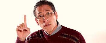 A woman from scotland, while traveling in colombia, begins to notice strange sounds. Elkin Diaz Un Artista Multifacetico