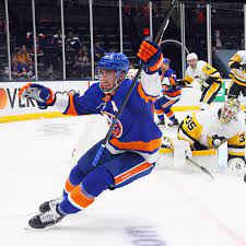 The official site of the new york islanders. With Fans In Full Voice Islanders Upset Penguins The New York Times
