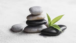 Here are 10 common signs that you may have kidney stones and some home remedies that are beneficial in the management of renal stones. Hot Stone Massage Training London Bromley Aaby Beauty Academy