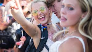 Forecastle Day 2: The crowd goes hard while trying to stay cool
