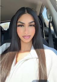 Karishma Sandhu (@karishmasandhuu)