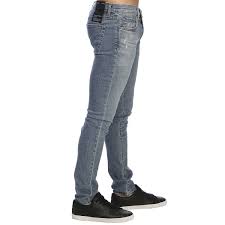 Classic straight fit sits comfortably on the hips, clean along the thigh and leg opening. J Brand Outlet Jeans Men Jeans J Brand Men Denim Jeans J Brand Jb000199f Giglio En