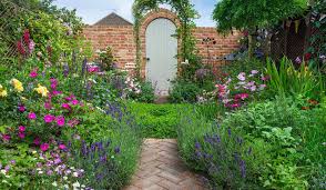 Family fun ideas for seattle, the eastside and south sound. Big Ideas For Small Gardens The Tiny Sussex Courtyard Transformed Into A Secret Garden Full Of Flowers And Fragrance Homes And Property Evening Standard