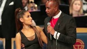 groping taeko man, you got some serious melons! Video Of Bishop Groping Ariana Grande Sparks Call For Respect On Twitter Celebrity Images