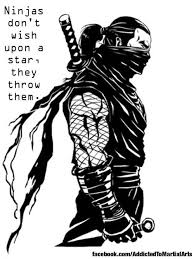 Kinda Funny That He S Holding A Kunai Throwing Knife Ninja Art Ninja Ninja Tattoo