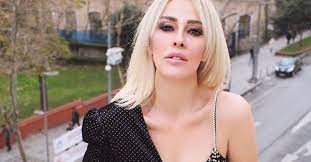 Facebook लोगों को साझा करने की. Helin Avsar In Bikinili Pozuna Hulya Avsar Dan Muhtesem Yorumu Hulya Avsar In Kiz Kardesi Helin Avsar Bikinili Pozu Ile Ilgi Odagi Oldu Galeri Magazin