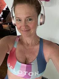 Courtney Heilman's Instagram, Twitter & Facebook