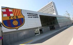 Kungiyar ta sifaniya ta ci kwallayen ta hannun memphis depay minti na uku da. Ciutat Esportiva Joan Gamper