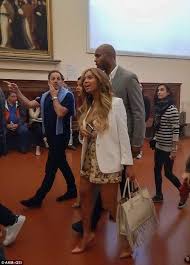 Beyonce Enjoys Romantic Sight Seeing Trip In Florence With Jay Z Photo Entertainment Beyonce Beyonce And Jay Z