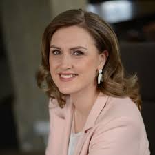 Laura Vonda: Ēterā izskatos mierīgāka, nekā patiesībā esmu — Santa