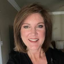 Karen Lowry's Instagram, Twitter & Facebook