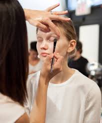 best beauty makeup insram artists to