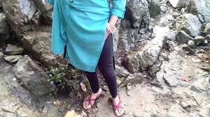Desi Girl Outdoor Piss-Pure Animal Instinct