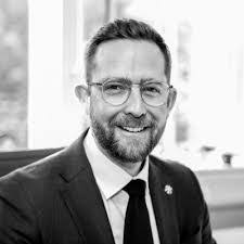 Nick Burge's Instagram, Twitter & Facebook