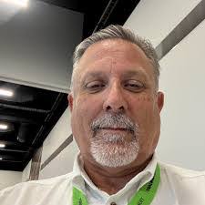 Aaron Araguz's Instagram, Twitter & Facebook