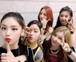 Since the positions are already explained in another answer, i will talk about how to different the girls from each other. Itzy Midzy Fandom Updated Their Itzy Midzy Fandom Facebook