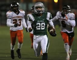 De La Salle throttles Pittsburg 70-14