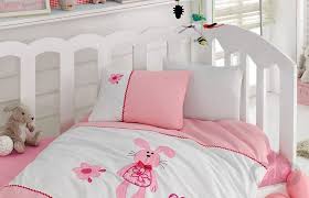 ev tekstili panosundaki pin