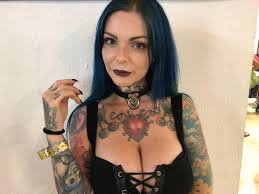 Riae, ecco perchè le Suicide girls piacciono ai millennials - People -  ANSA.it