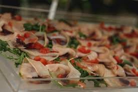 Glovo te lo consegnerà direttamente alla tua porta. Matrimonio Fai Da Te Come Organizzare Un Buffet Da Soli Panorama Sposi