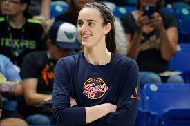 Why Caitlin Clark travels like any normal person and how she has influenced  that to change in the WNBA? | Marca