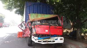 Original posted by galang911► ane kalo ada paket nitip ke sopir truk cabe kek nya enak nih, cepet sampe. Kecelakaan Maut Di Situbondo Sopir Truk Fuso Ditetapkan Tersangka Faktualnews Co