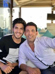 سعد الصغير على موقع قاعدة بيانات الأفلام العربية المراجع  عدل  ^ عقد زواجه  وصلة مكسورة  نسخة محفوظة 04 مارس 2016 على موقع واي باك مشين. Ù…ÙˆÙ‡Ø¨Ø© Ø¹Ù„Ù‰ Ø§Ù„Ø·Ø±ÙŠÙ‚ Ù…Ø­Ù…Ø¯ Ø³Ø¹Ø¯ Ø§Ù„ØµØºÙŠØ± Ø£Ø¨ÙˆÙŠØ§ Ù‚Ø§Ù„ÙŠ Ù‡Ø·Ø±Ø¯Ùƒ Ù…Ù† Ø§Ù„Ø¨ÙŠØª Ù„Ùˆ Ù„Ø¹Ø¨Øª Ù„Ù„Ø²Ù…Ø§Ù„Ùƒ Ø§Ù„ÙŠÙˆÙ… Ø§Ù„Ø³Ø§Ø¨Ø¹
