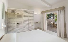 Villa Romasinu Hotel Torreruja Isola Rossa Sardegna Villen Schlafzimmer Mit Doppelbett Doppelzimmer