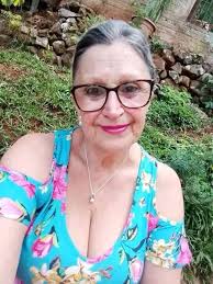 I'm single and looking for a partner. 🥰 I know I'm older and maybe not as  attractive as I used to be, but if anyone wants to meet me, I'd be very