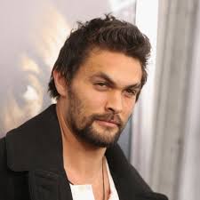 Originally from hawaii, jason moved to texas with his mother when he was very young after his father disappeared. Jason Momoa With Short Hair Pictures Popsugar Celebrity
