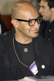 Elvio Sánchez de Lola (Lowe latina)