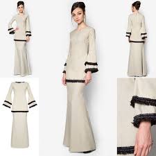 The deconstructed peplum is designed to accentuate the waist giving an hourglass silhouette. 81 Baju Raya Ideas Hijab Fashion Muslimah Dress Dresses