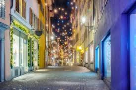 Il divieto di uscire dal comuni in cui si trova stabilito dal decreto legge è previsto per il 25 e 26 dicembre e il primo gennaio. Spostamenti Tra Comuni A Natale Dietrofront Del Governo