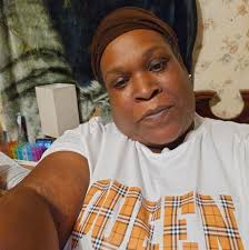 Cara Sparks's Instagram, Twitter & Facebook