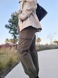 Livraisons et retours en magasin gratuits partout en france ! Mode Quinqua Stylee Avec Un Pantalon Cargo Les Jolies Quinquas