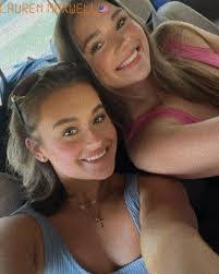 Mara Maxwell's Instagram, Twitter & Facebook