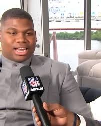 This never gets old 🤧