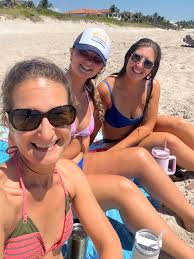 Sarah Shuster (@sarahsuzanne3737)