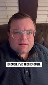 Derek Queen's Thrilling Buzzer Beater Ignites Madness