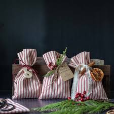 You can share all tutorial to social media and other. Diy Christmas Treat Bags To Hold Goodies And Gifts