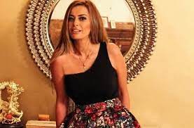 شاهد أحدث ظهور لداليا مصطفى و زوجها شريف سلامة fashion strapless top backless dress